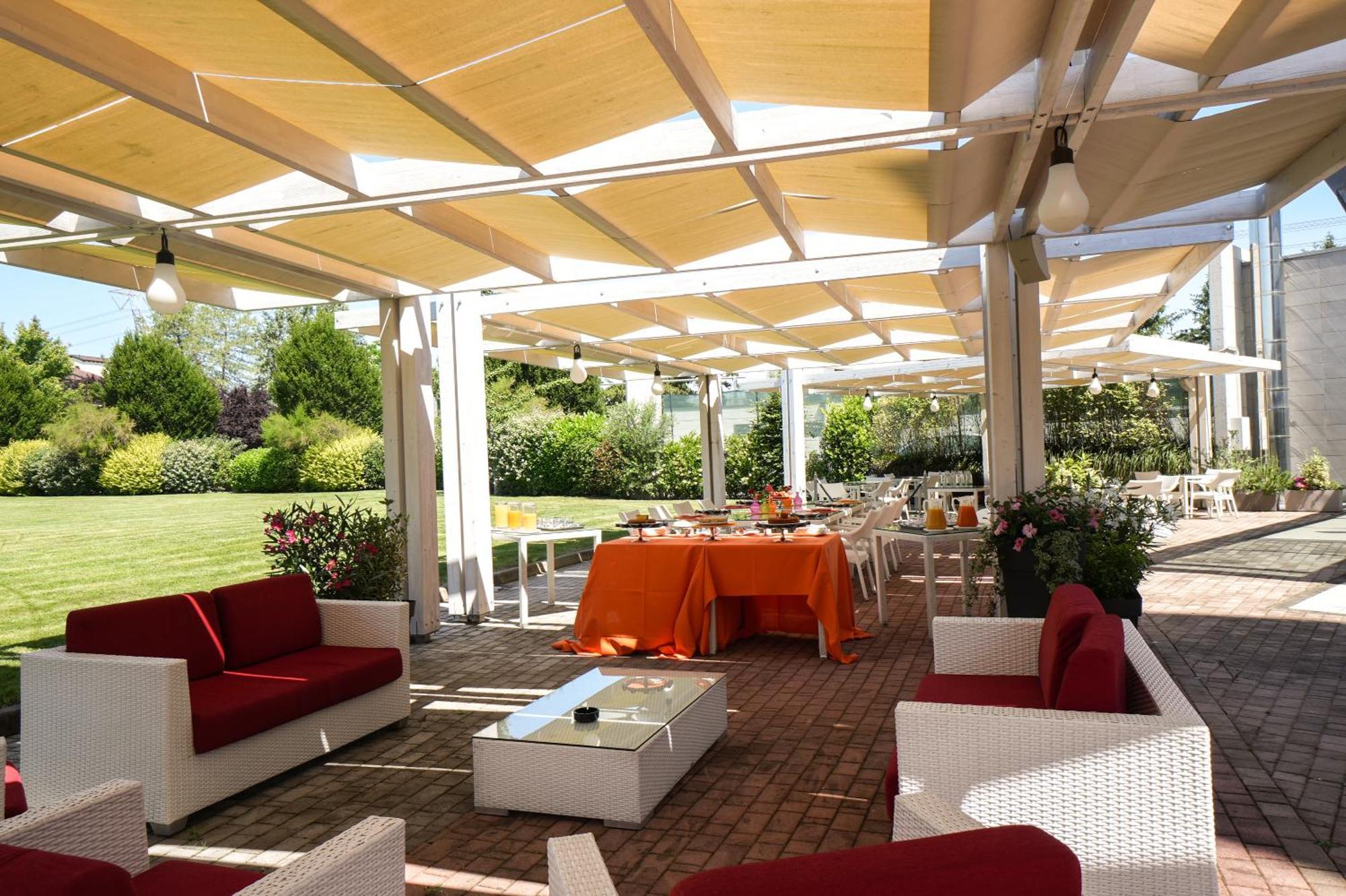 Rmh Modena Des Arts Hotel Exterior photo
