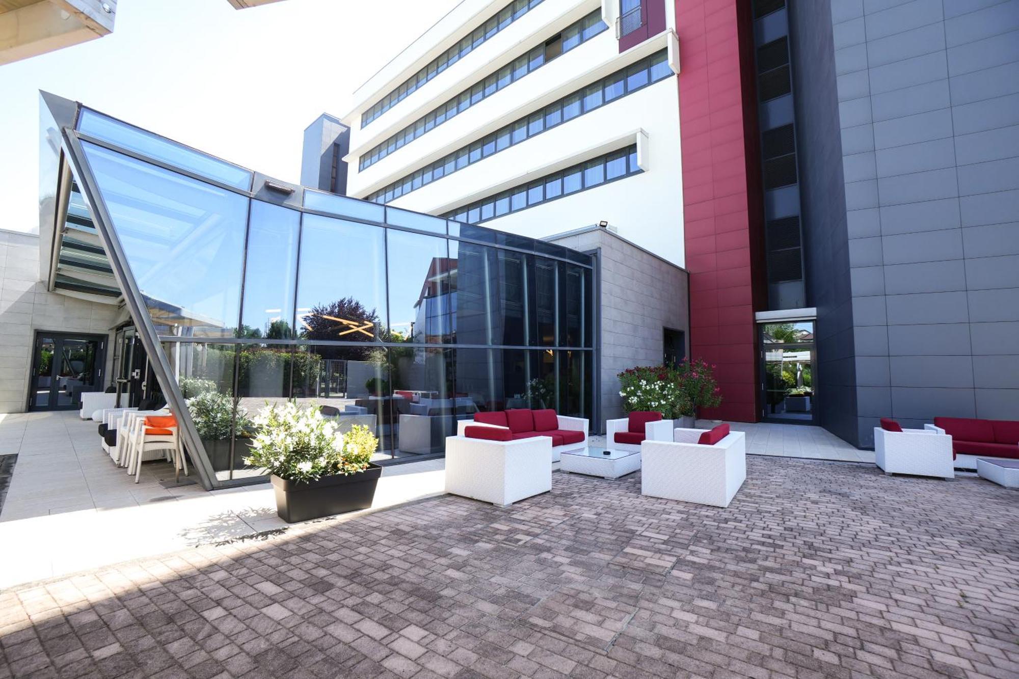 Rmh Modena Des Arts Hotel Exterior photo